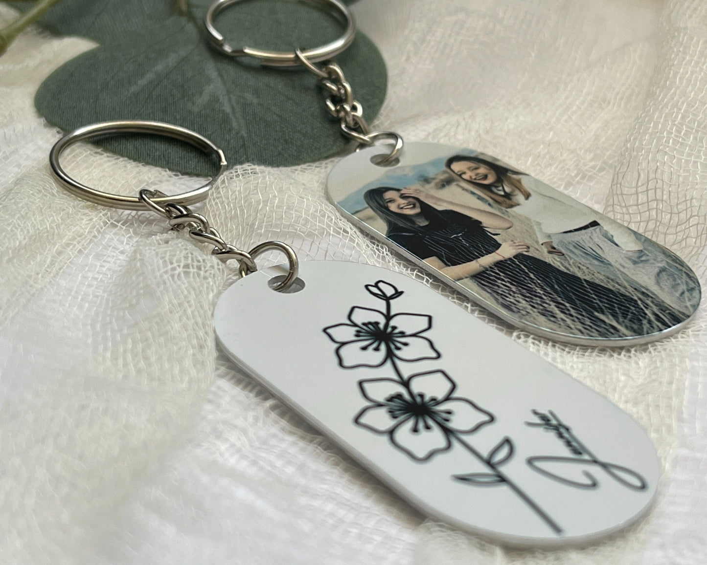 Birth Flower Metal Keychain, Personalized Keyring, Custom Message Name Keychain, Anniversary Gift For Her, Gifts For Bridesmaid, BFF Gifts