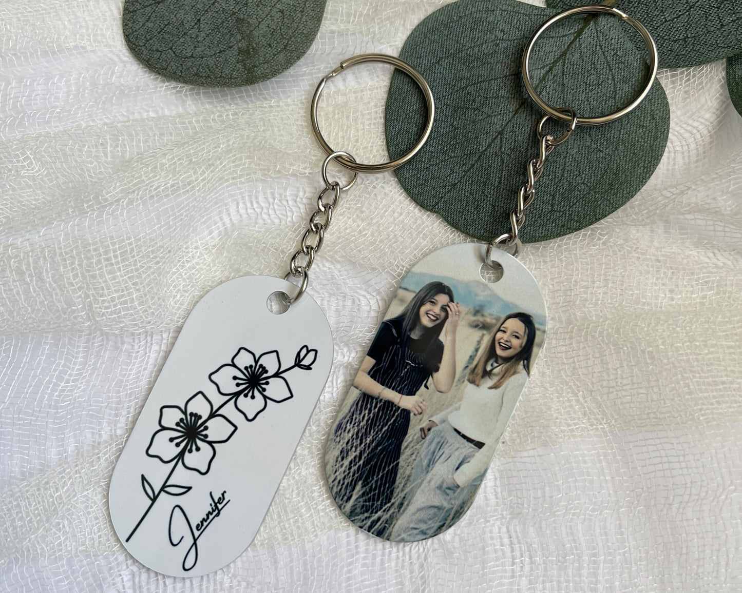 Birth Flower Metal Keychain, Personalized Keyring, Custom Message Name Keychain, Anniversary Gift For Her, Gifts For Bridesmaid, BFF Gifts