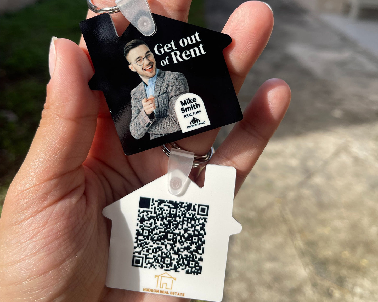 Plastic House Shaped Keychain | QR Code Keychain | Realtor Closing Gift | Plastic Keychain with  Picture | Housewarming Gift | Real Estate